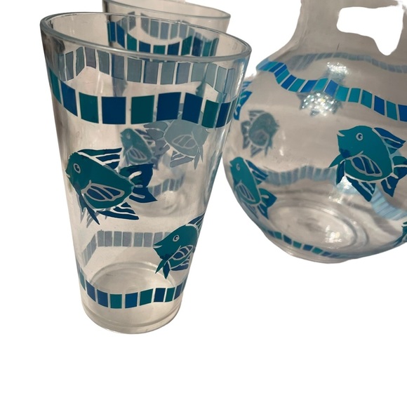 Tropical Fish Acrylic Pitcher with 4 Matching Glasses - Picture 4 of 5